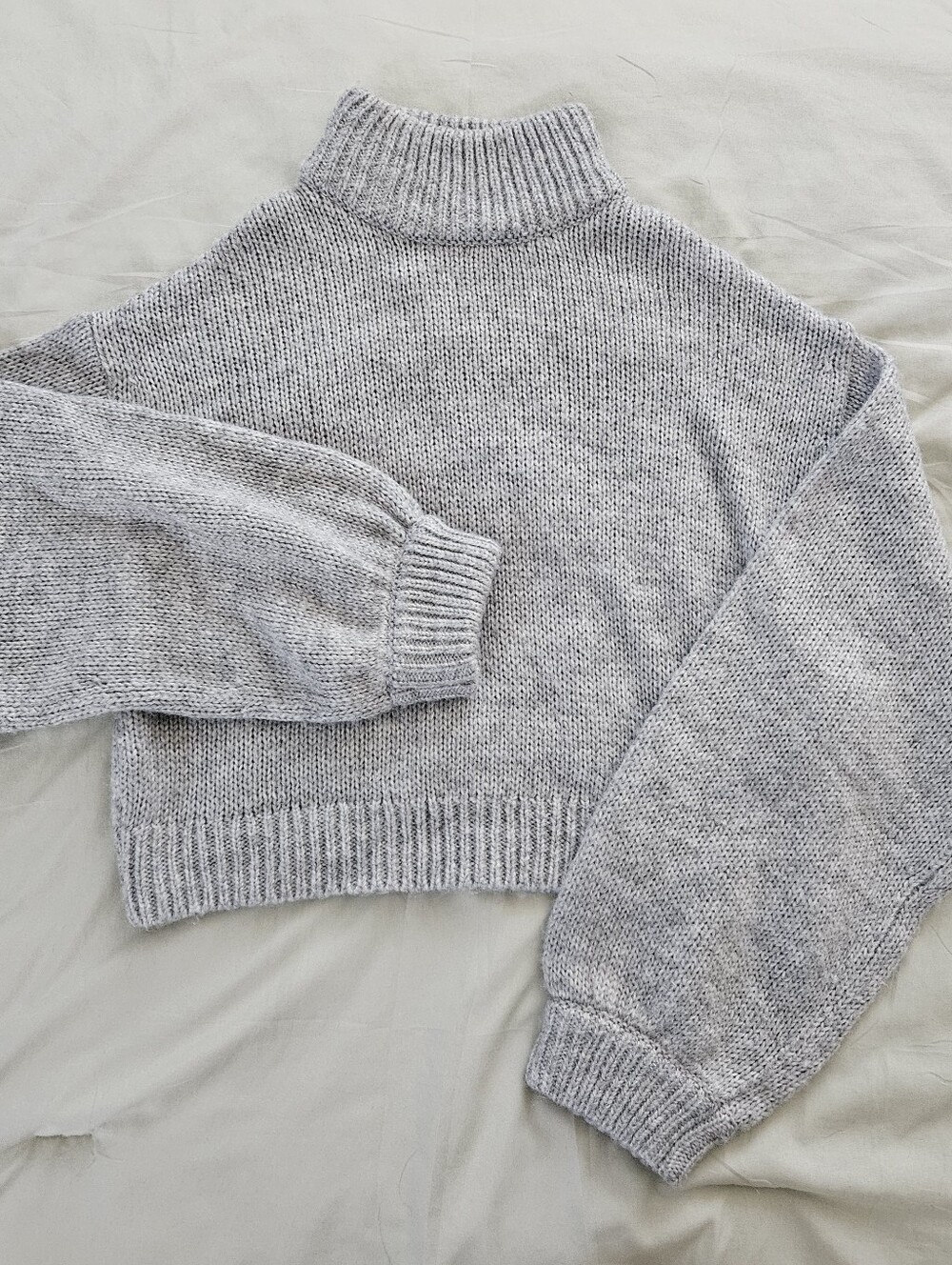 H&M Cropped Turtleneck Sweater - Light Gray - Picture 4 of 4